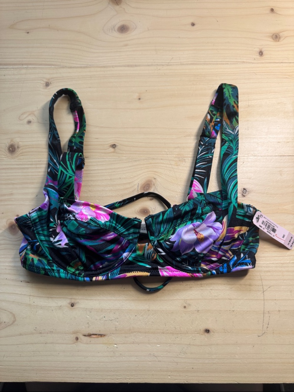 NWT Victoria Secret Swim - Essential Full-Coverage Bikini Top (32C) - Black Palm